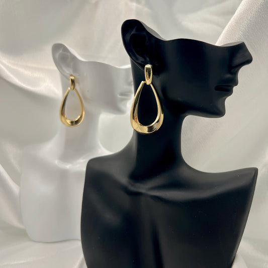 Aureva Drop Earrings