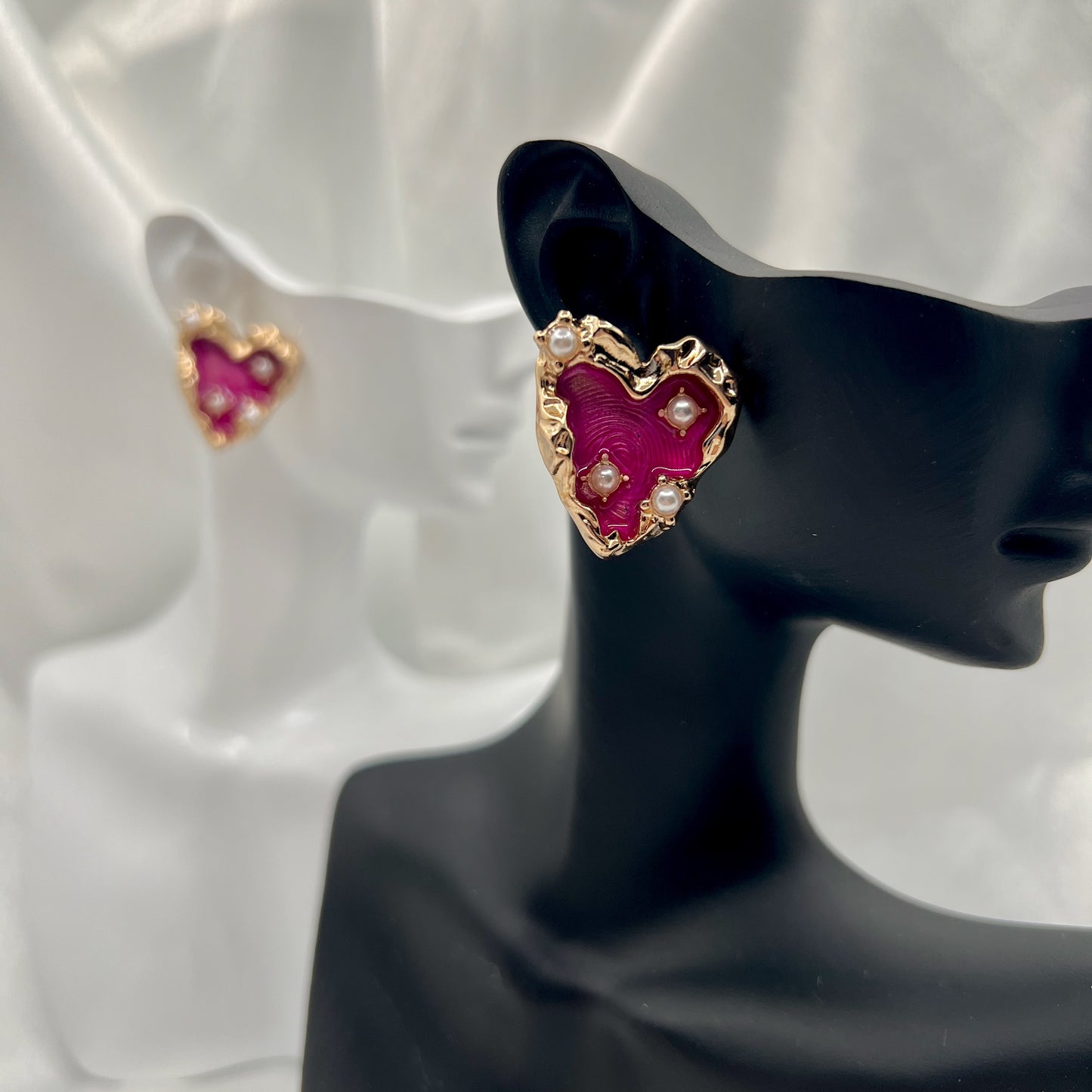 Elovra Heart Earrings