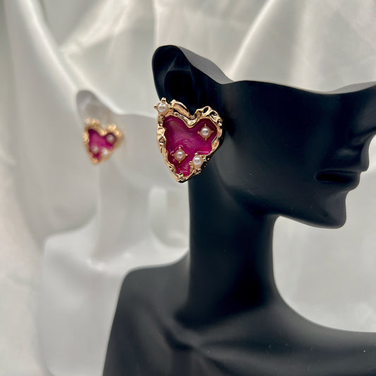 Elovra Heart Earrings