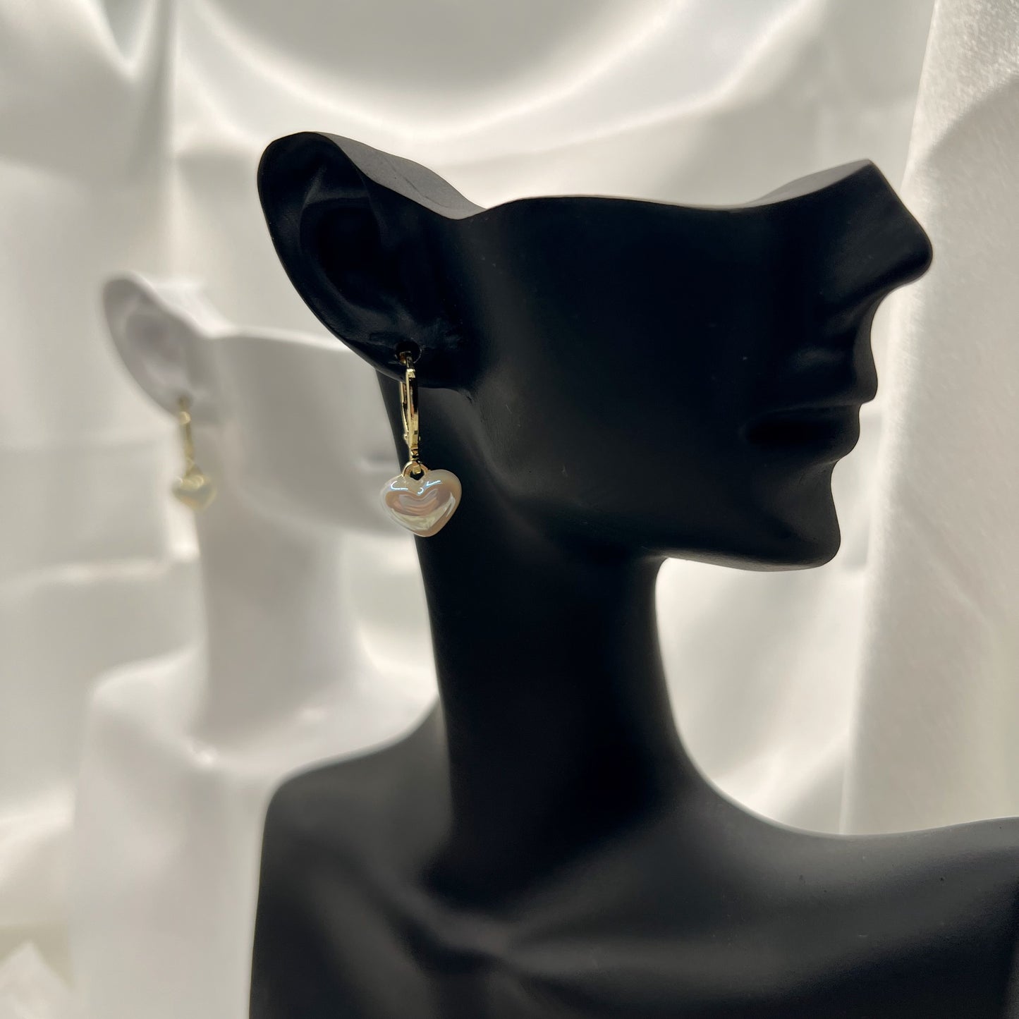 Lumi Pearl Heart Earrings