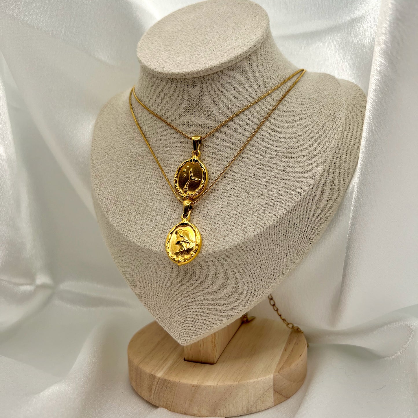 Sirena Reversible Mermaid Necklace