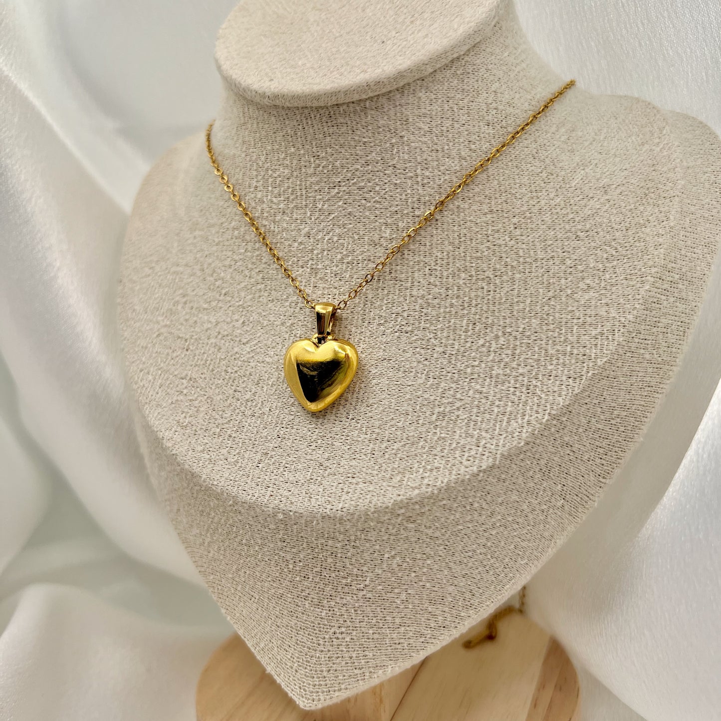 Sorella Heart Necklace