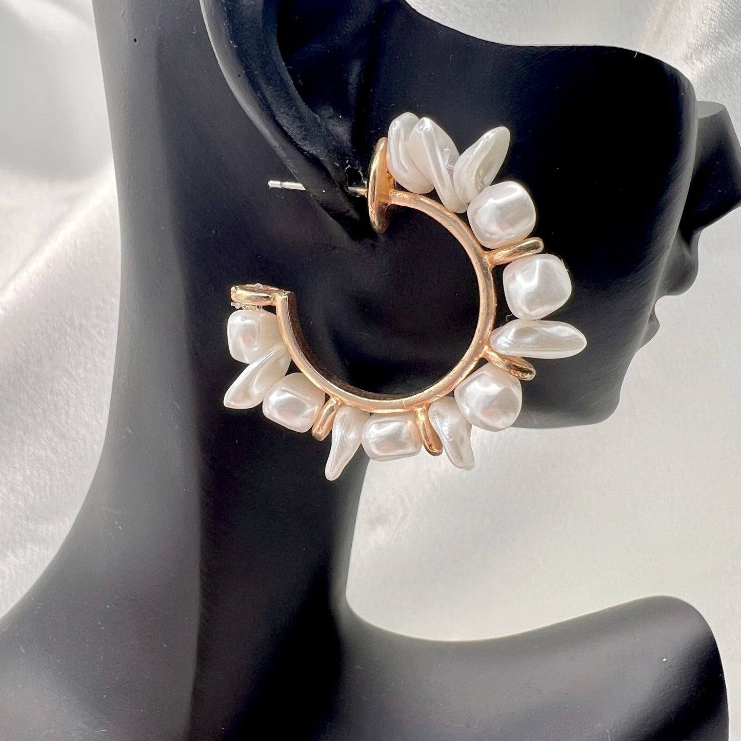 Velora Pearl Hoop Earrings