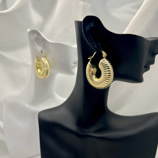 Zafira Ribbed Hoop Earrings